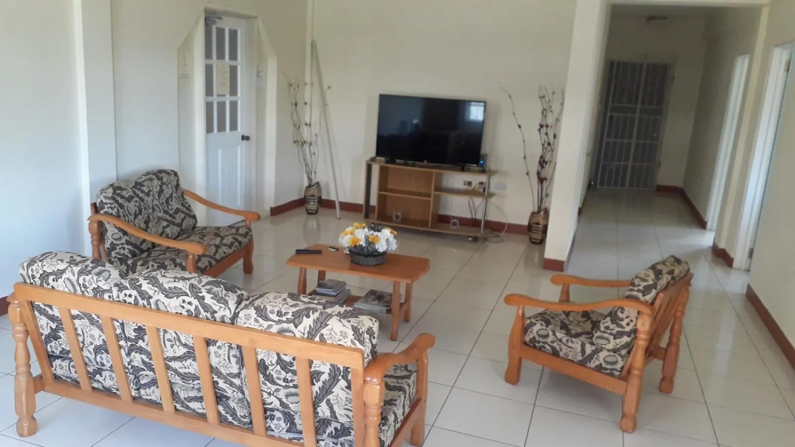 Diddy John Aparrment Rental Property Kingstown Penzion
