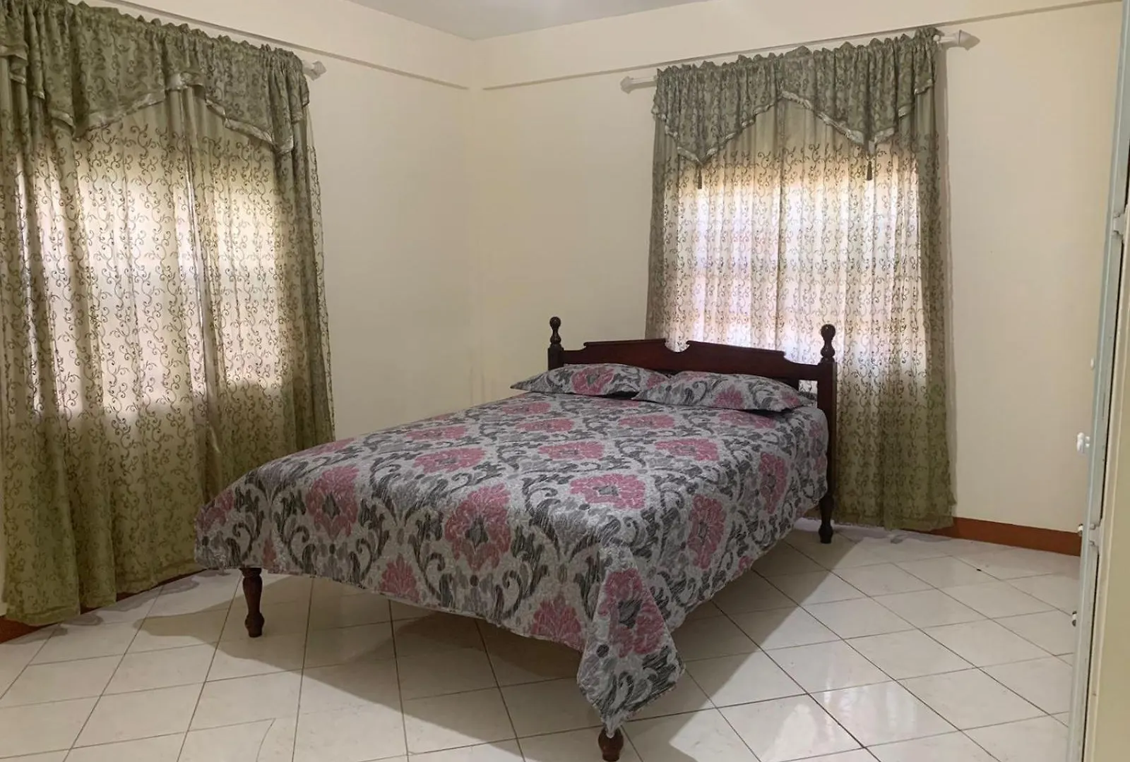Diddy John Aparrment Rental Property Kingstown